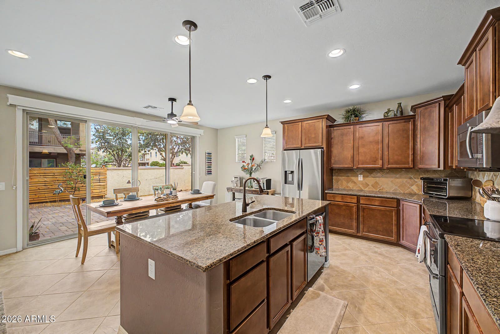 914 S OSBORN Lane, Gilbert, AZ 85296 — photo 12 of 36