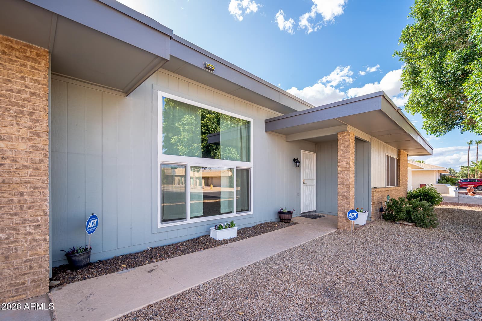 14820 N Lakeforest Drive, Sun City, AZ 85351 — photo 4 of 30
