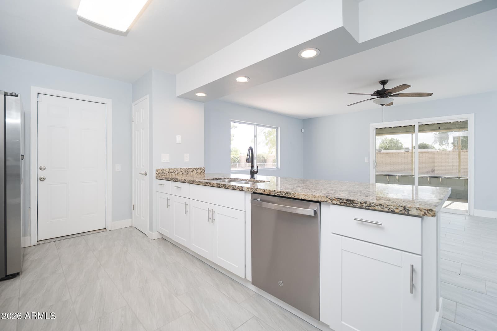 14820 N Lakeforest Drive, Sun City, AZ 85351 — photo 11 of 30
