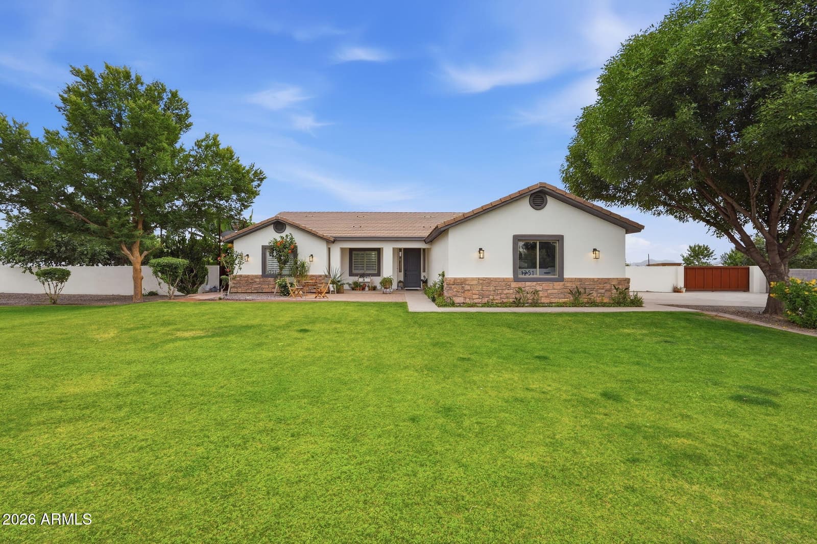 1251 E LOVELAND Lane, San Tan Valley, AZ 85140 — photo 11 of 110