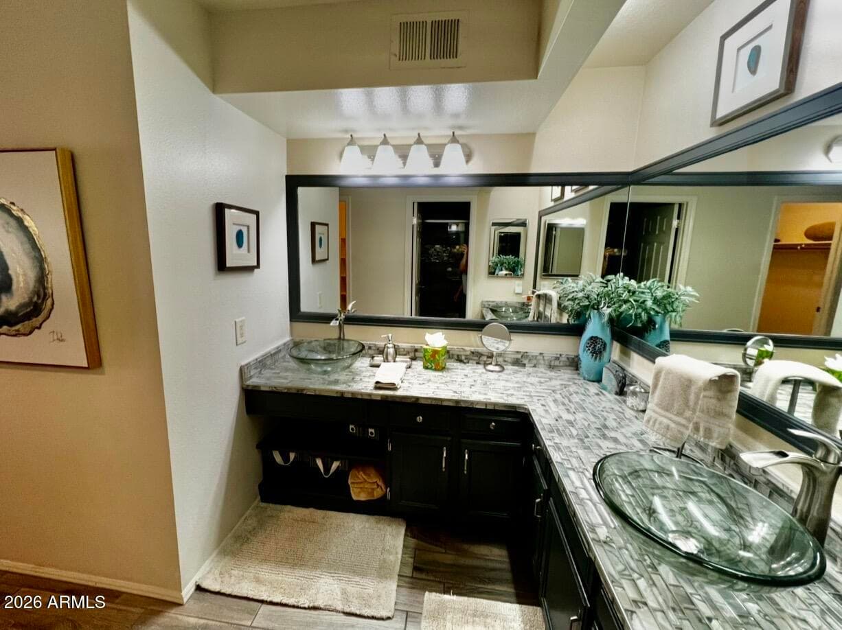 9734 W KERRY Lane, Peoria, AZ 85382 — photo 11 of 37