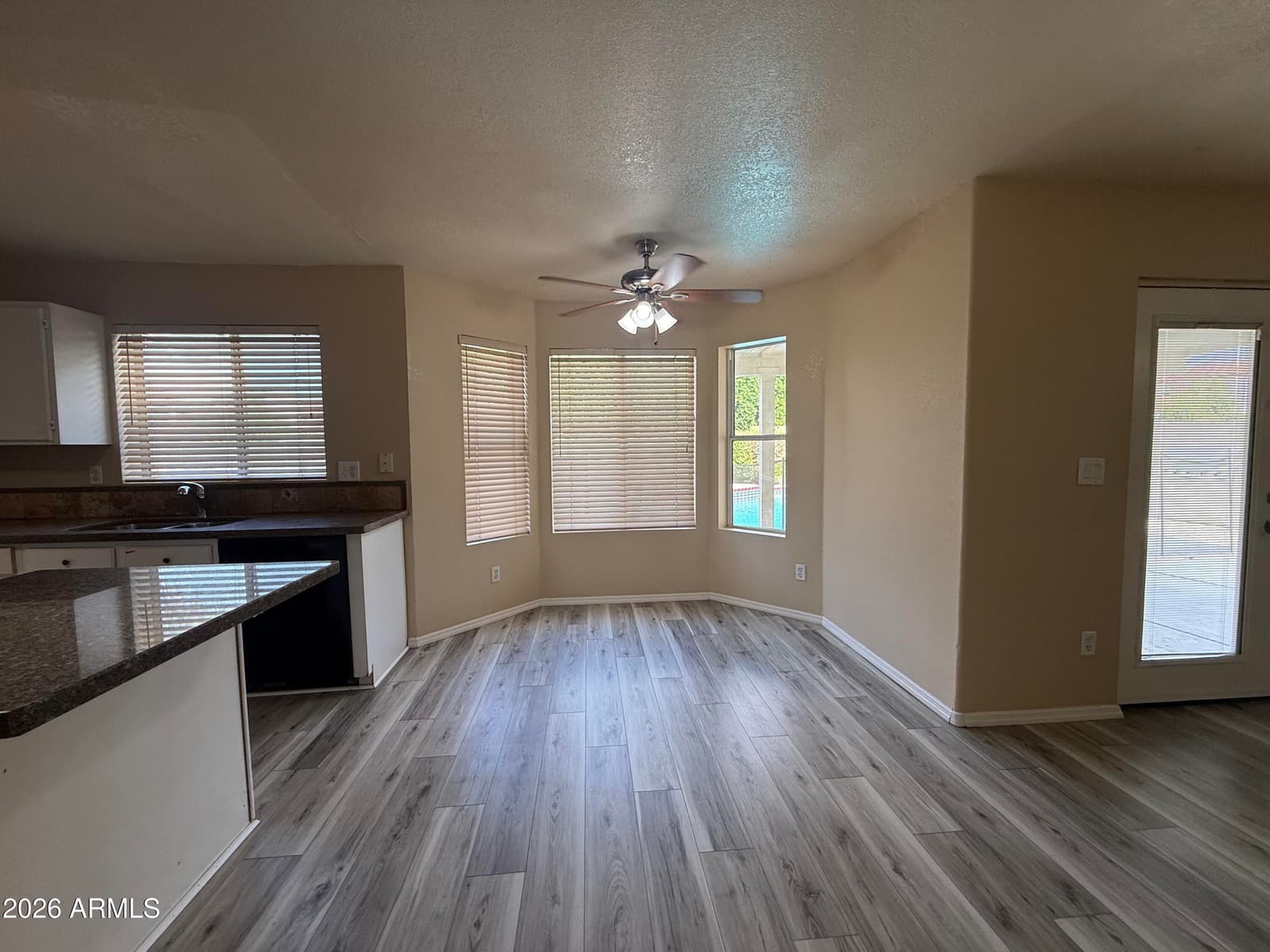 13839 N 19TH Way, Phoenix, AZ 85022 — photo 7 of 36