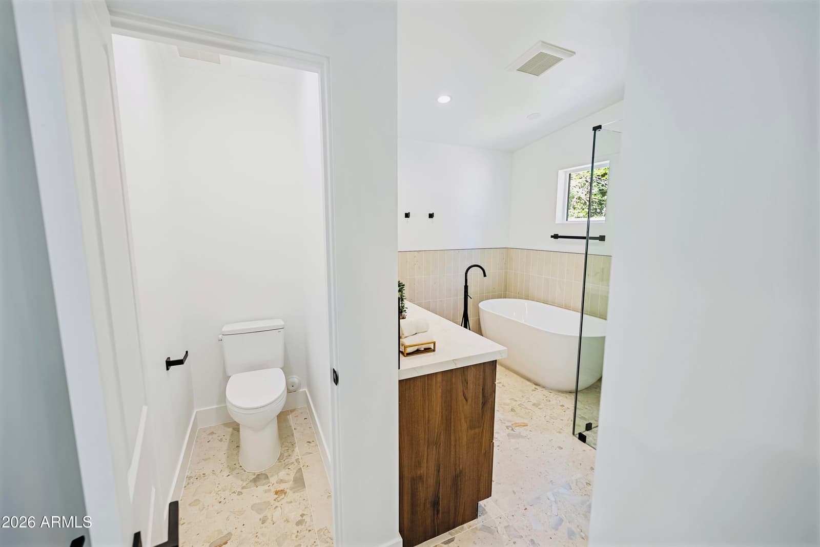 6830 N 10TH Place, Phoenix, AZ 85014 — photo 19 of 45