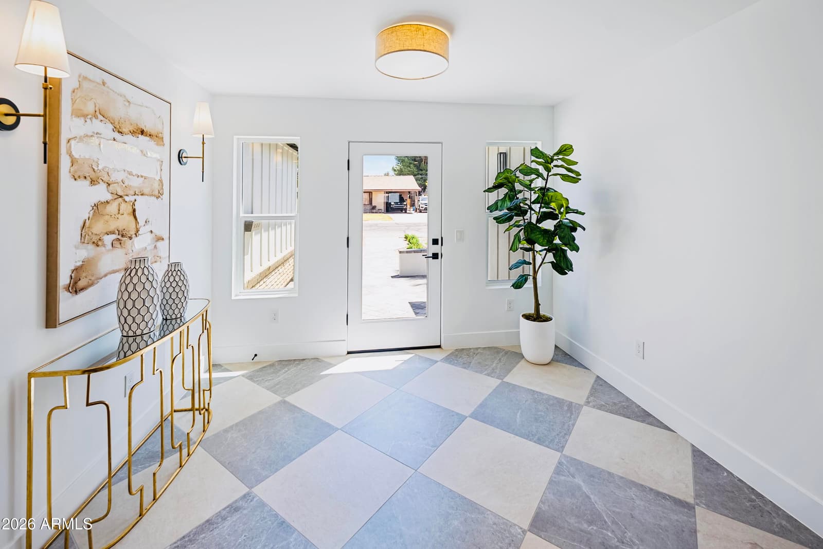 6830 N 10TH Place, Phoenix, AZ 85014 — photo 4 of 45