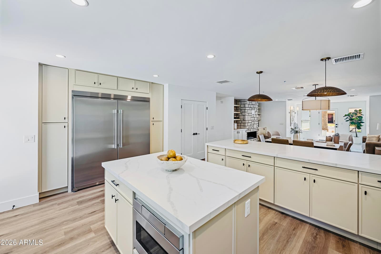 6830 N 10TH Place, Phoenix, AZ 85014 — photo 15 of 45