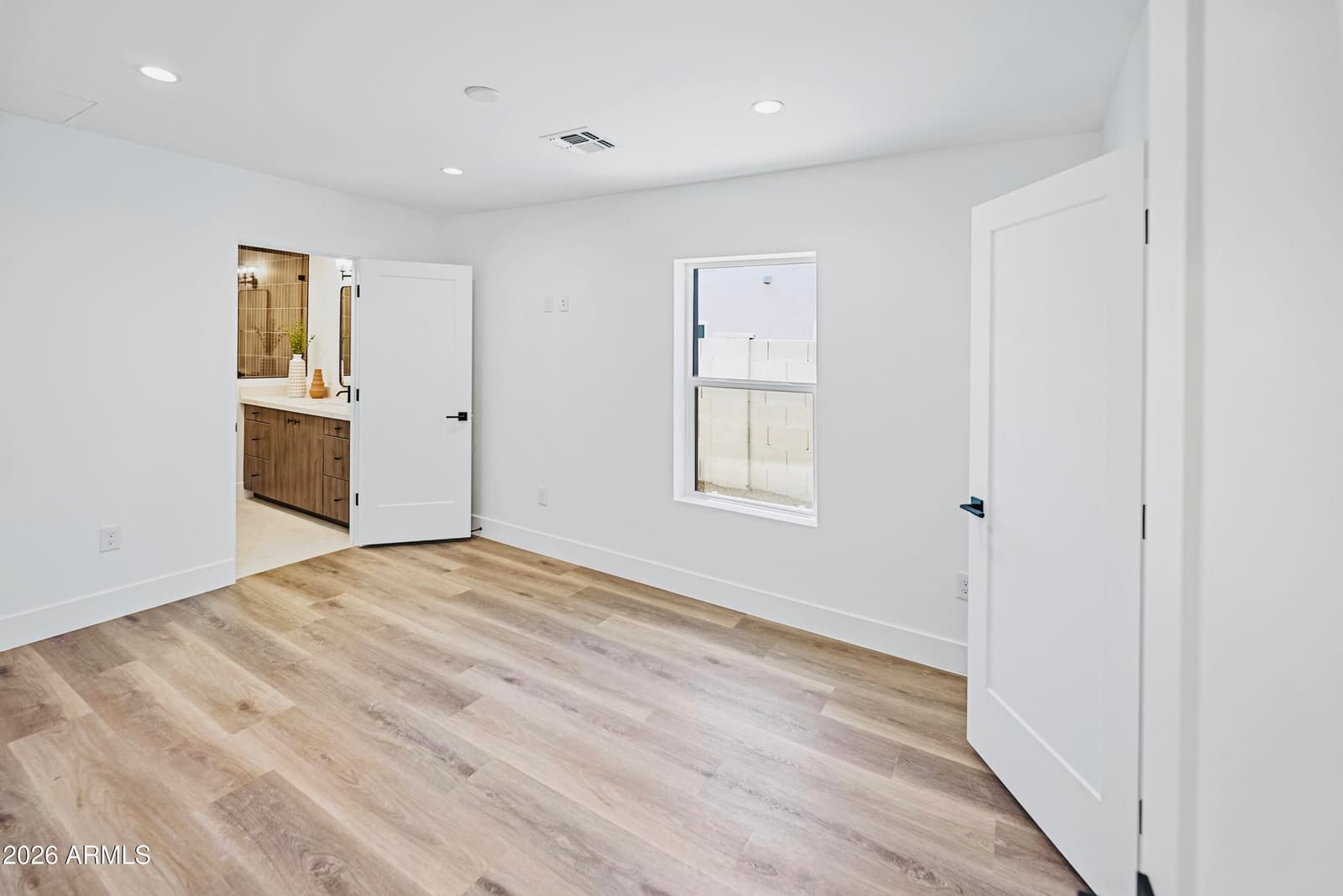 6830 N 10TH Place, Phoenix, AZ 85014 — photo 25 of 45