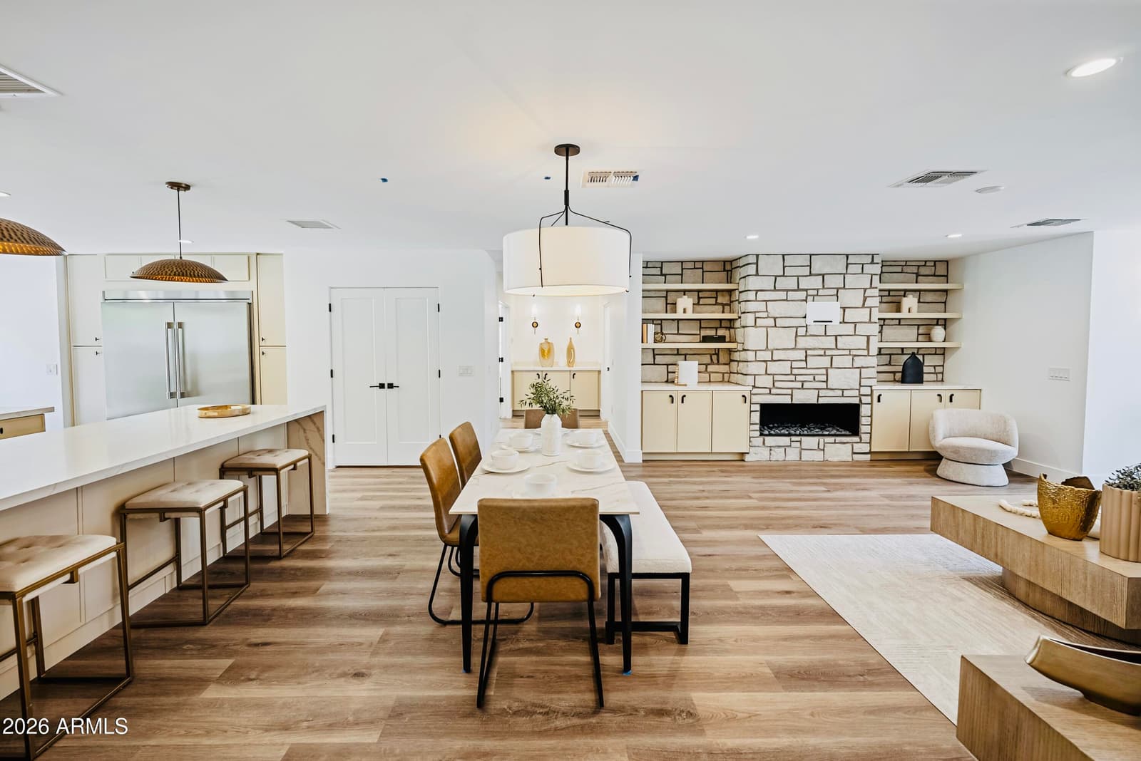 6830 N 10TH Place, Phoenix, AZ 85014 — photo 7 of 45