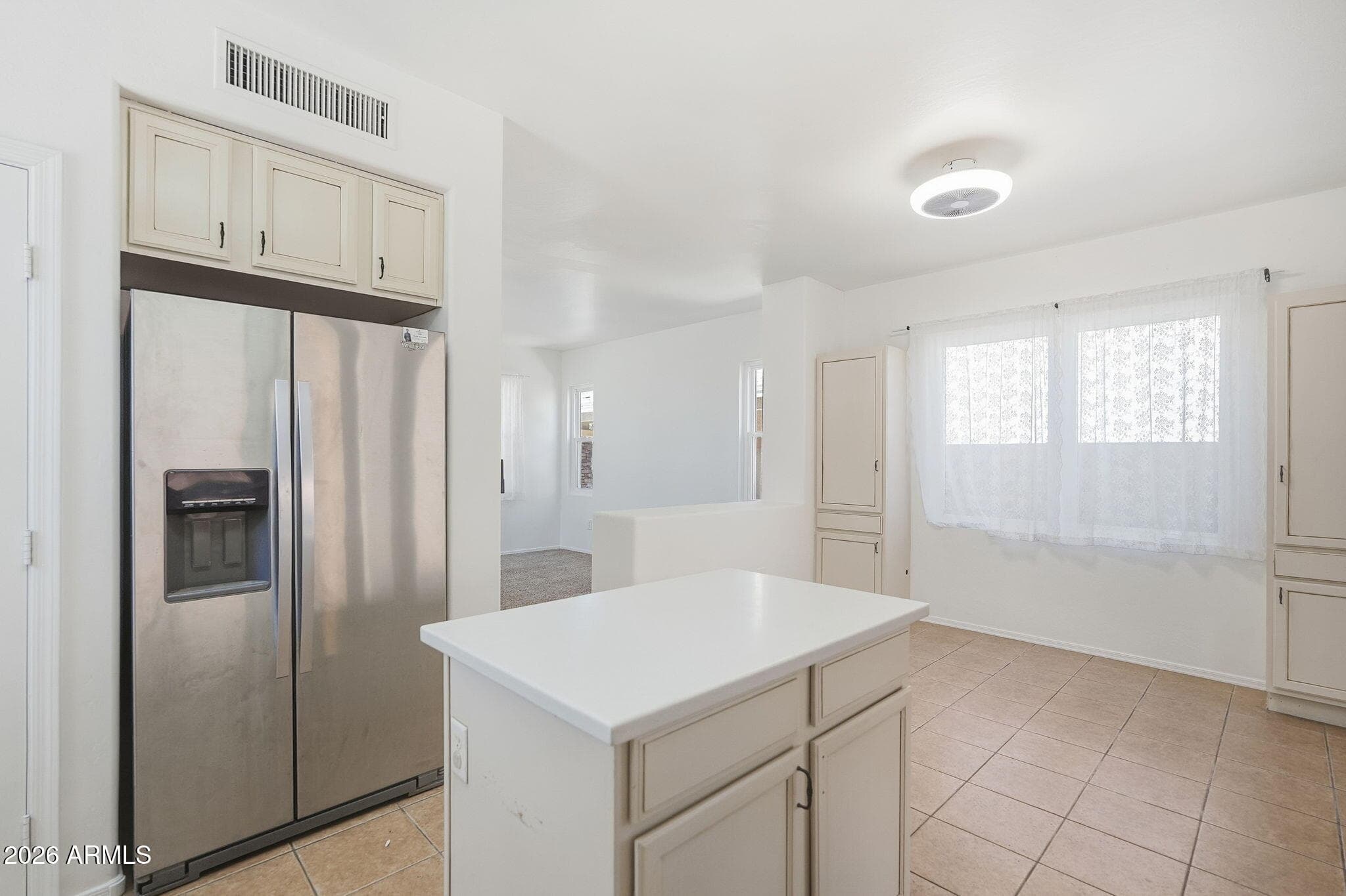 7245 S 41st Drive, Phoenix, AZ 85041 — photo 13 of 38