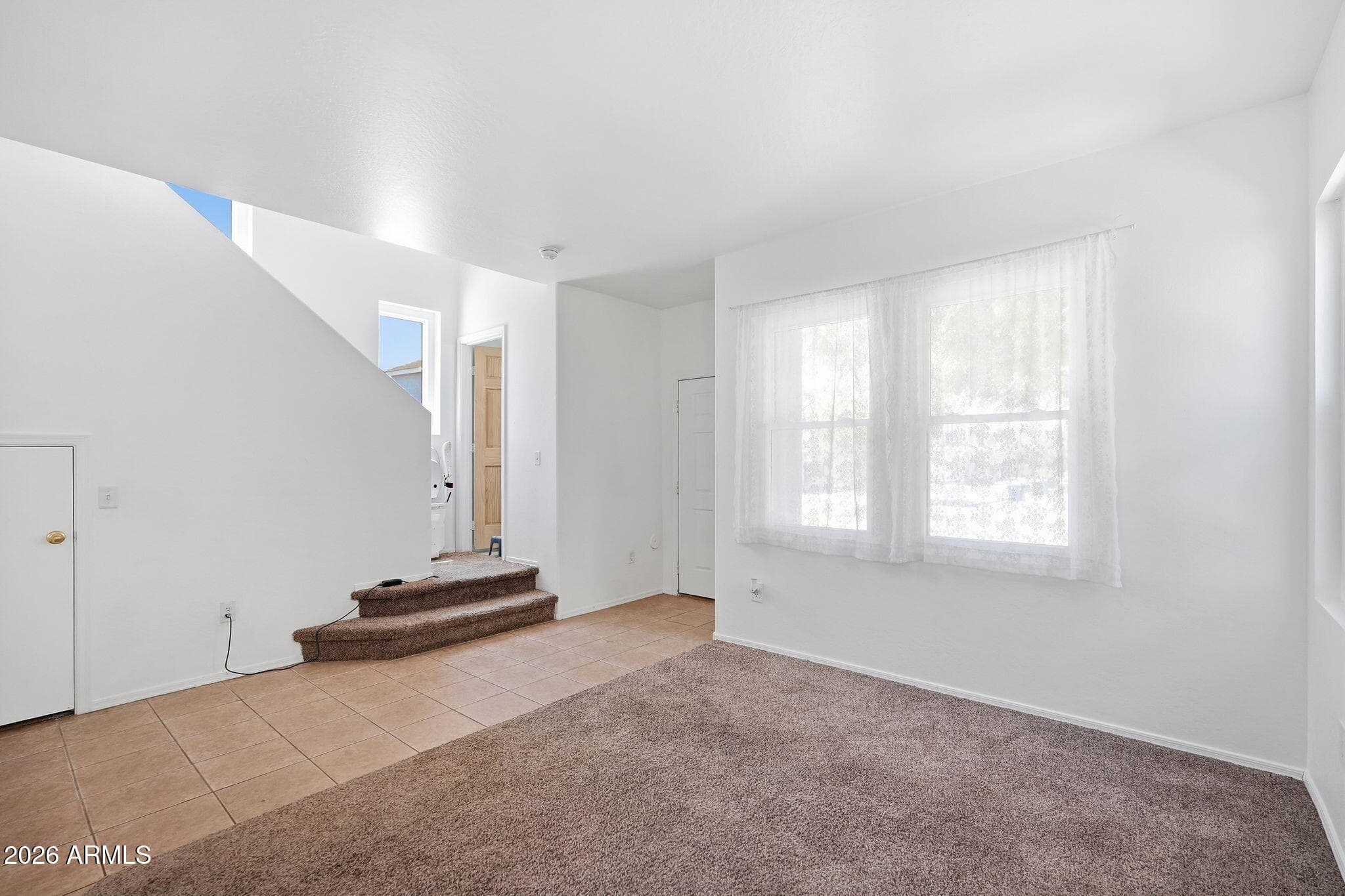 7245 S 41st Drive, Phoenix, AZ 85041 — photo 5 of 38