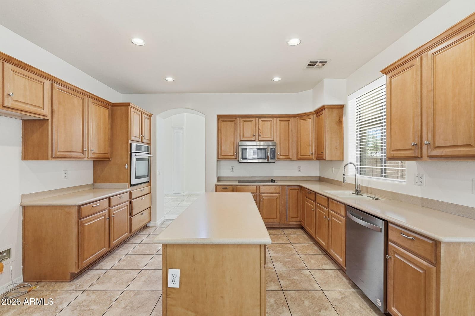 2580 S DRAGOON Drive, Chandler, AZ 85286 — photo 15 of 44