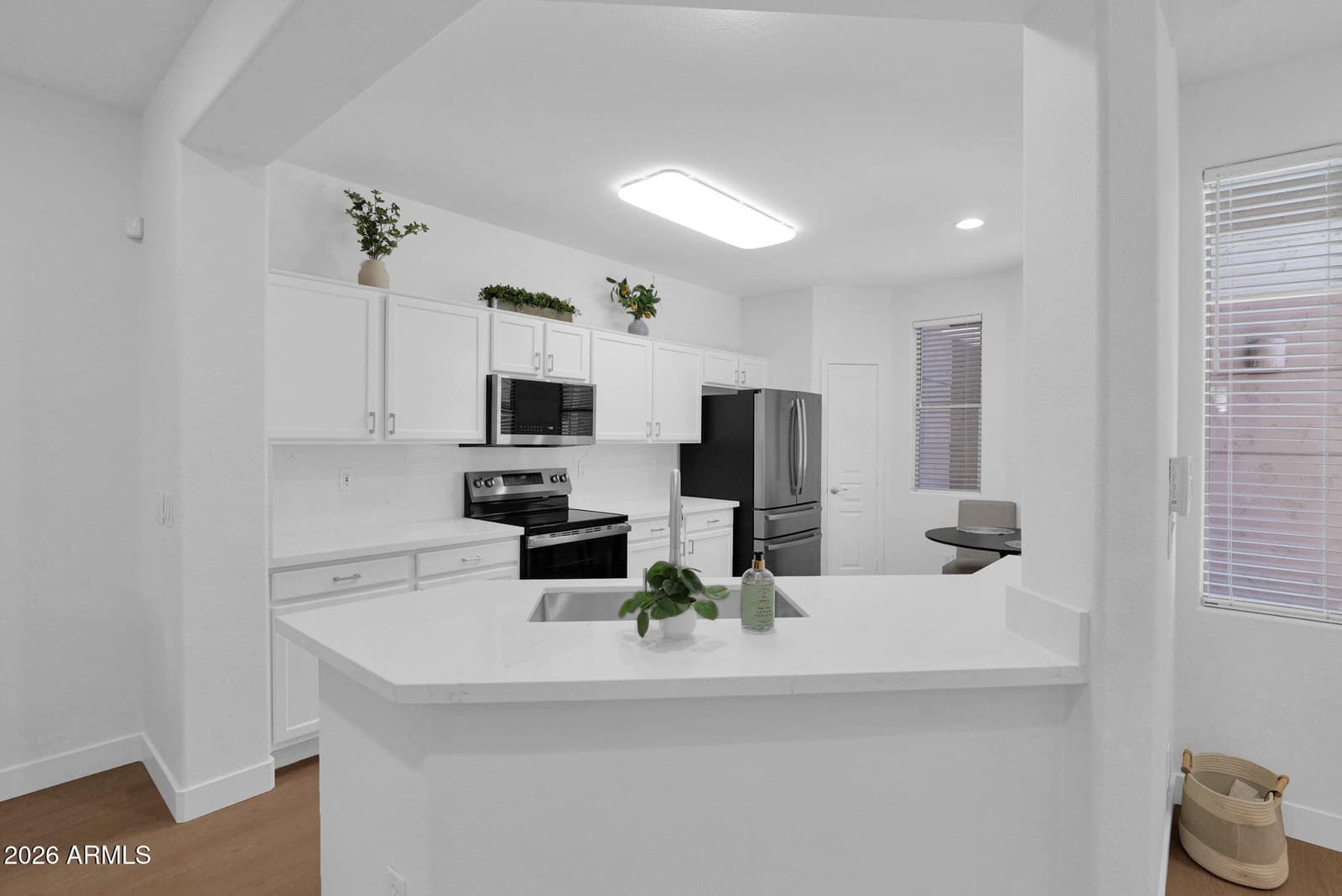 15221 N CLUBGATE Drive 1023, Scottsdale, AZ 85254 — photo 4 of 50