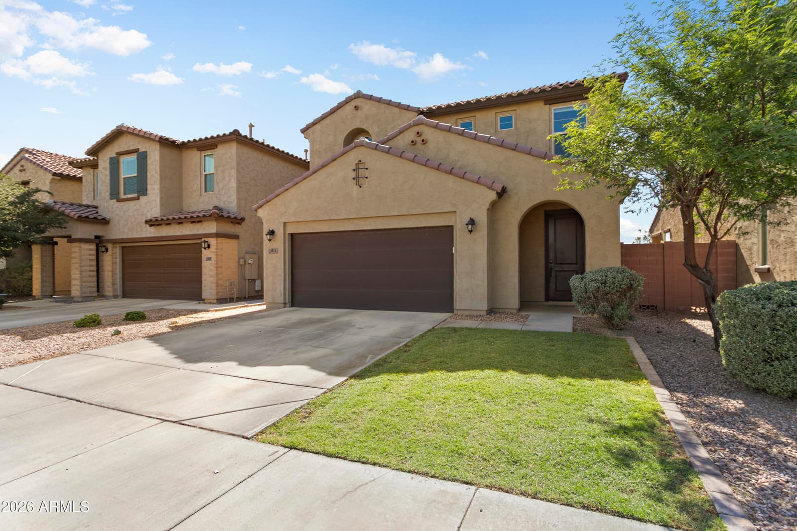 6814 N 88TH Lane, Glendale, AZ 85305 — photo 3 of 44