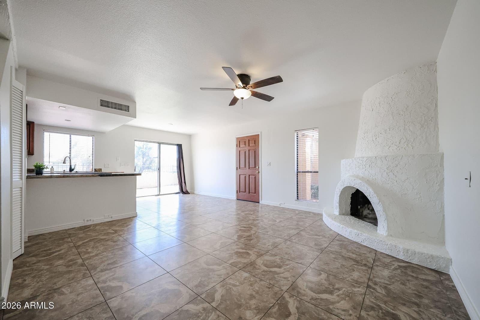 801 E NORTH Lane 1, Phoenix, AZ 85020 — photo 9 of 35