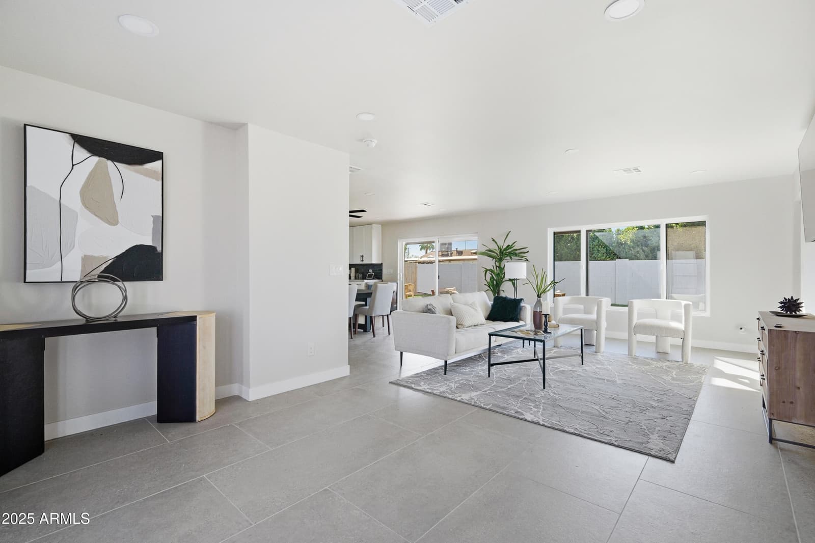 8631 E THOMAS Road, Scottsdale, AZ 85251 — photo 14 of 91