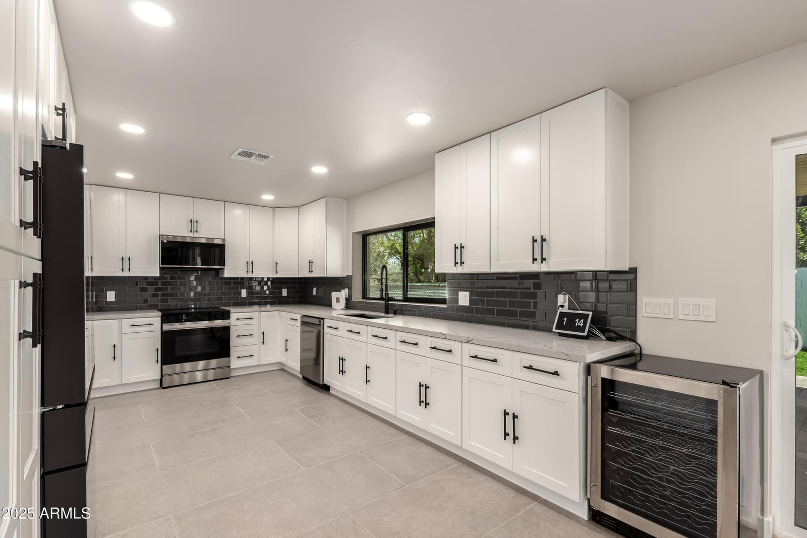 8631 E THOMAS Road, Scottsdale, AZ 85251 — photo 35 of 91