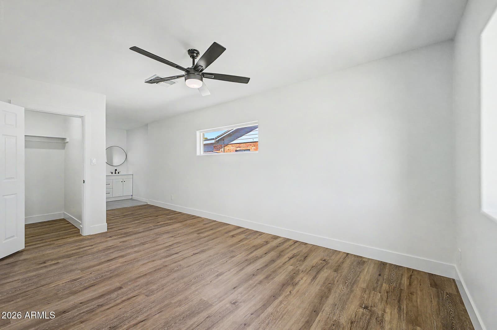 1147 E FLYNN Lane, Phoenix, AZ 85014 — photo 12 of 38