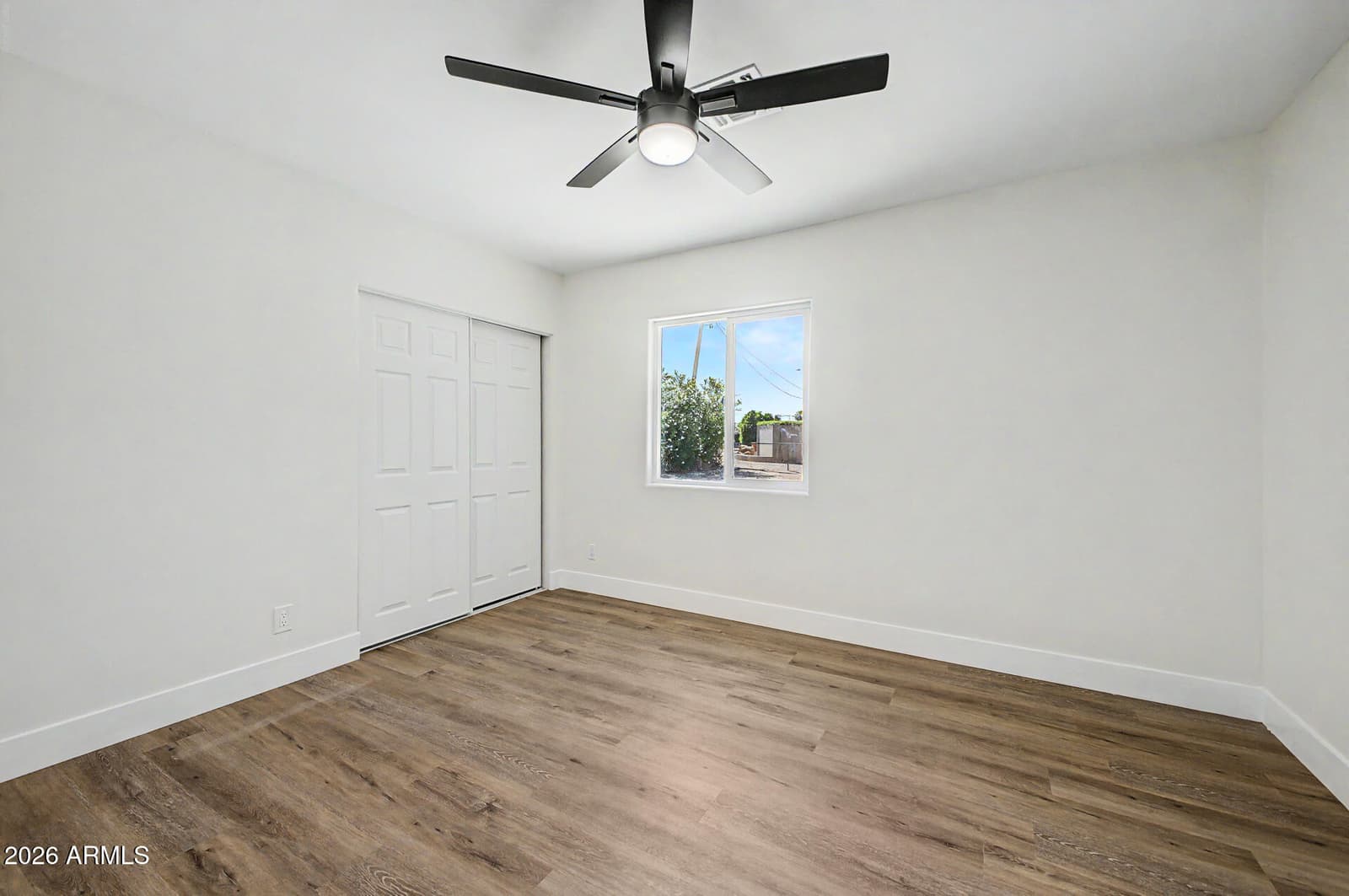 1147 E FLYNN Lane, Phoenix, AZ 85014 — photo 18 of 38