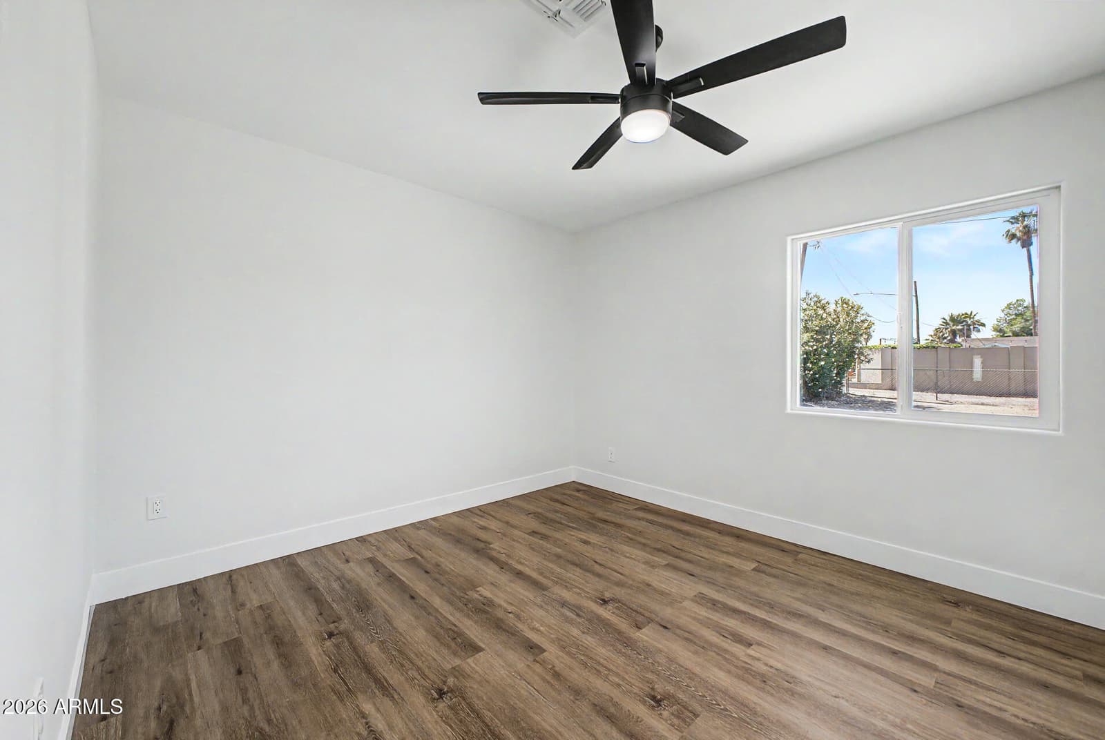 1147 E FLYNN Lane, Phoenix, AZ 85014 — photo 21 of 38