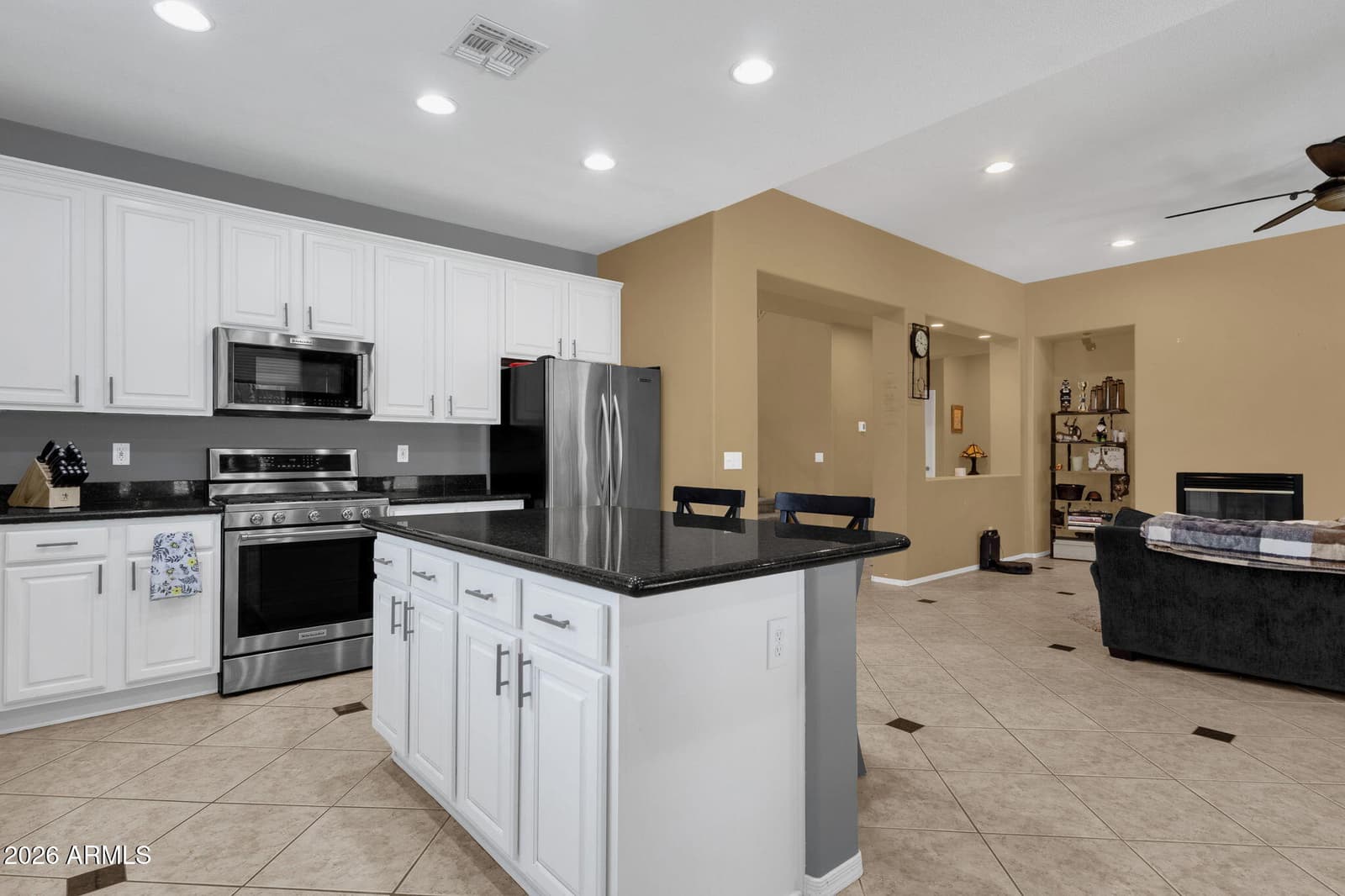 3026 W WALDEN Drive, Anthem, AZ 85086 — photo 12 of 60