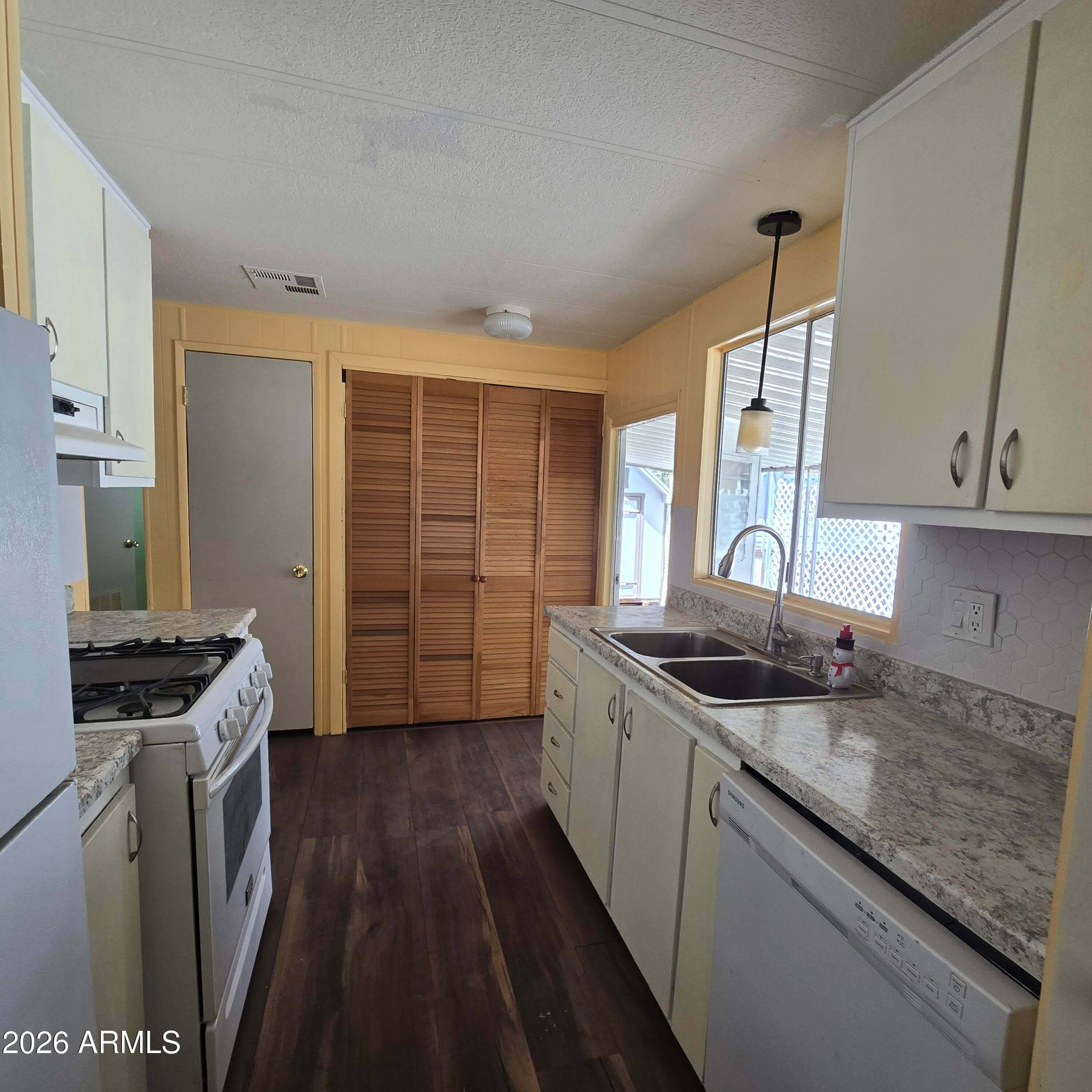 205 W BELL Road 246, Phoenix, AZ 85023 — photo 5 of 22