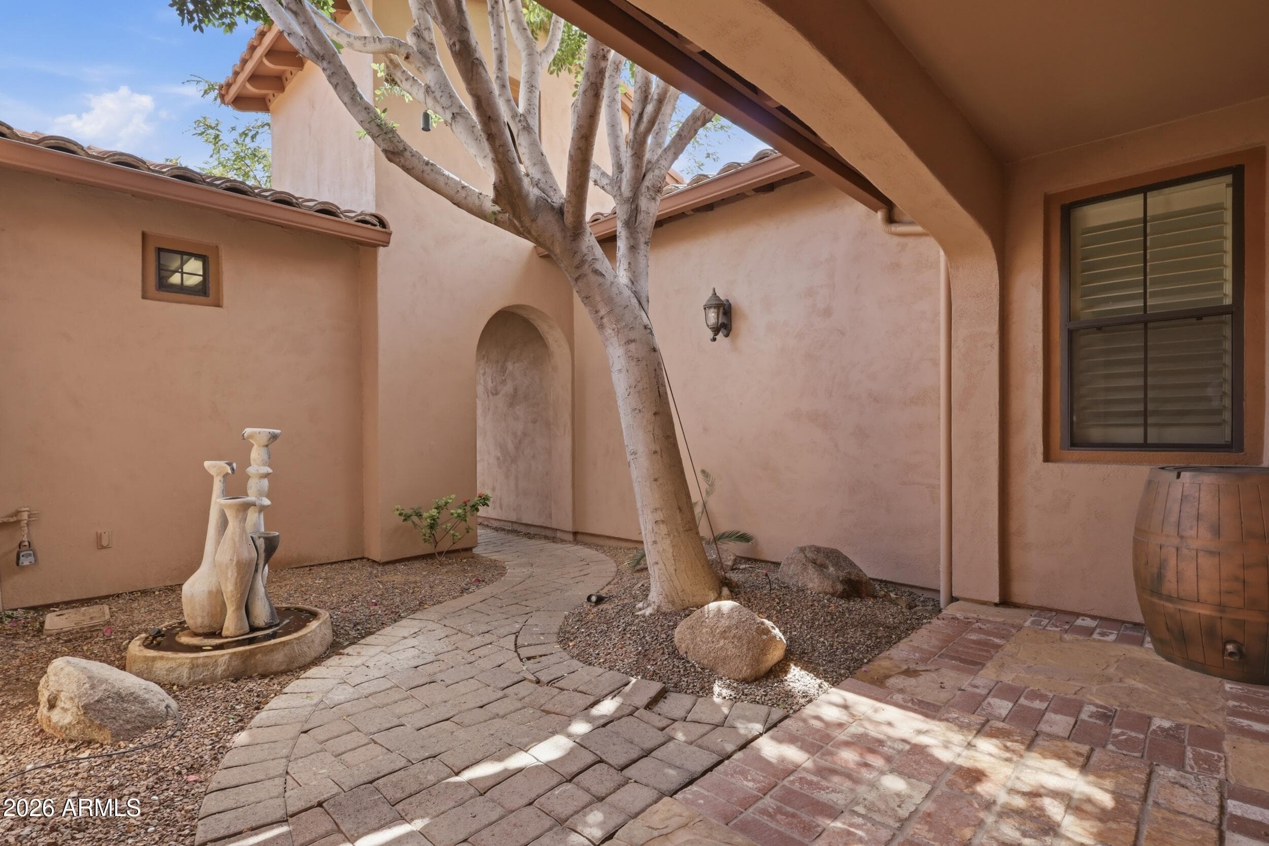 5628 E LIBBY Street, Scottsdale, AZ 85254 — photo 2 of 57