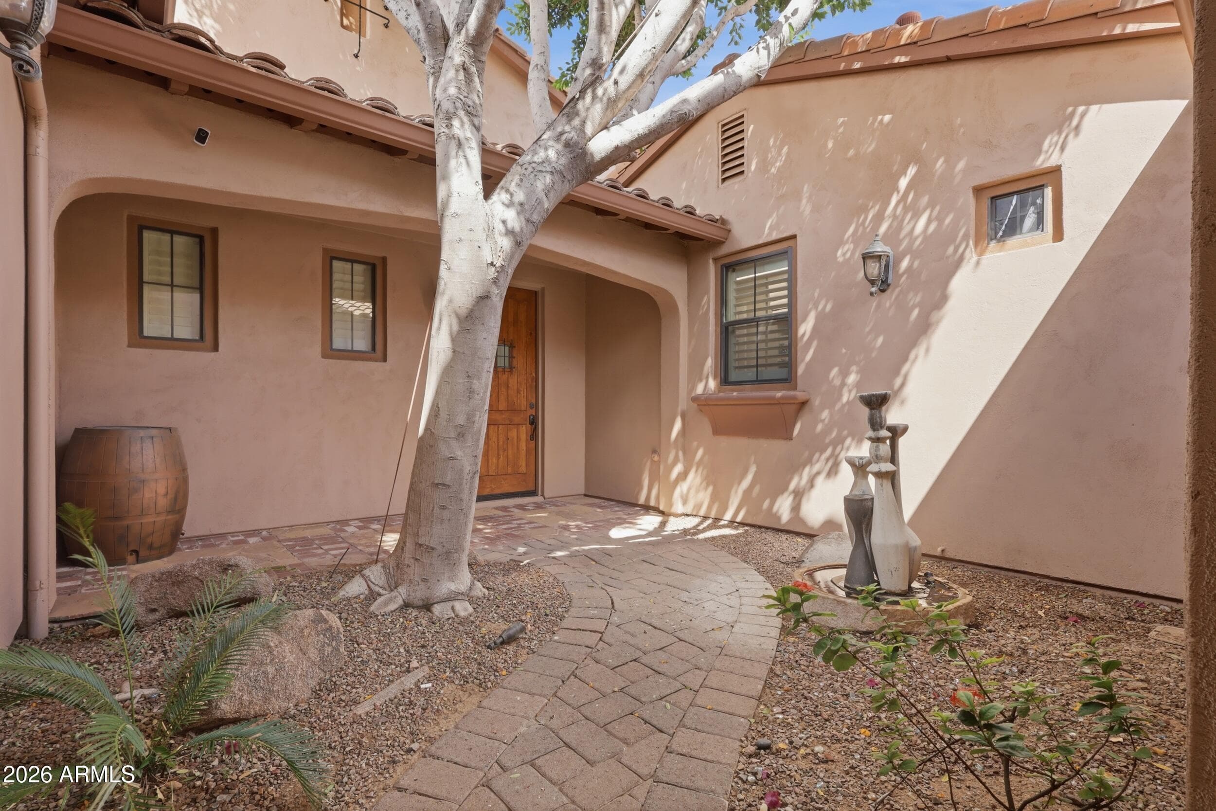 5628 E LIBBY Street, Scottsdale, AZ 85254 — photo 4 of 57