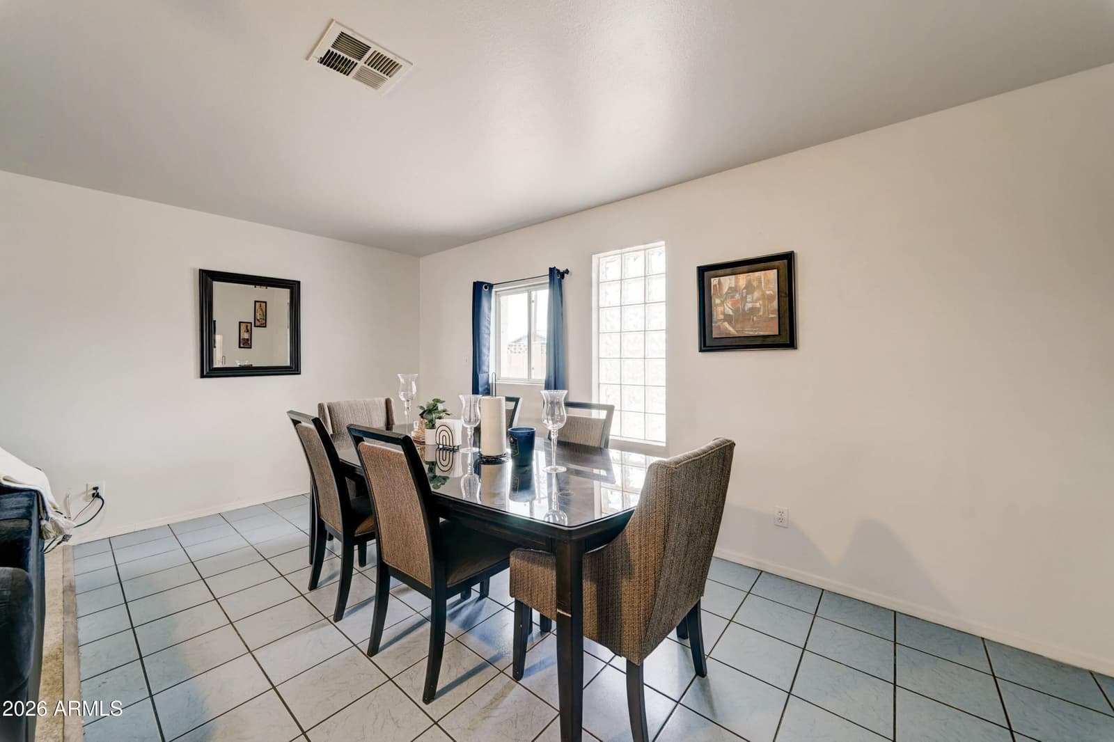 5438 W ROANOKE Avenue, Phoenix, AZ 85035 — photo 8 of 28