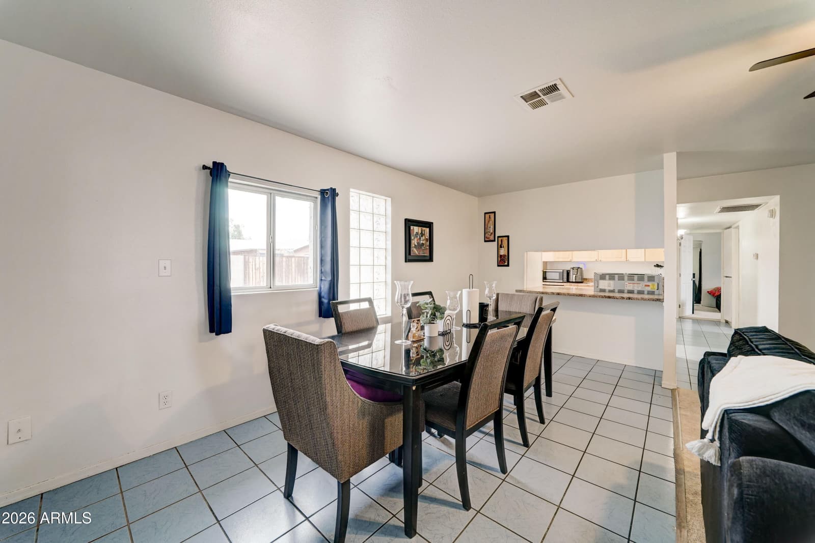 5438 W ROANOKE Avenue, Phoenix, AZ 85035 — photo 9 of 28