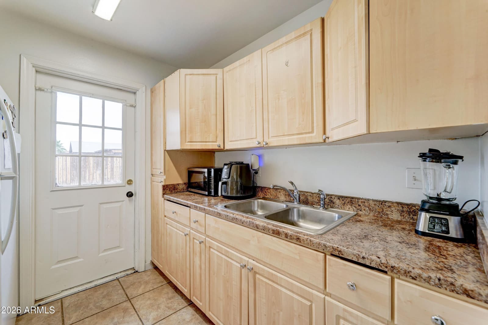 5438 W ROANOKE Avenue, Phoenix, AZ 85035 — photo 12 of 28