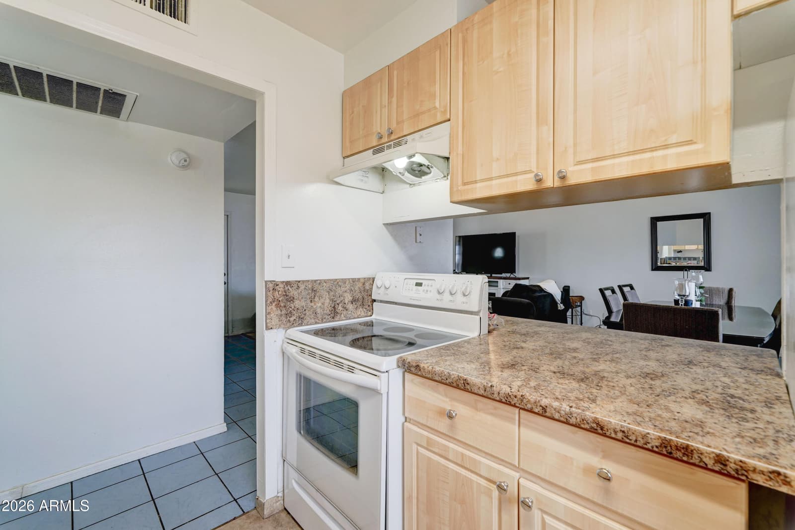 5438 W ROANOKE Avenue, Phoenix, AZ 85035 — photo 14 of 28
