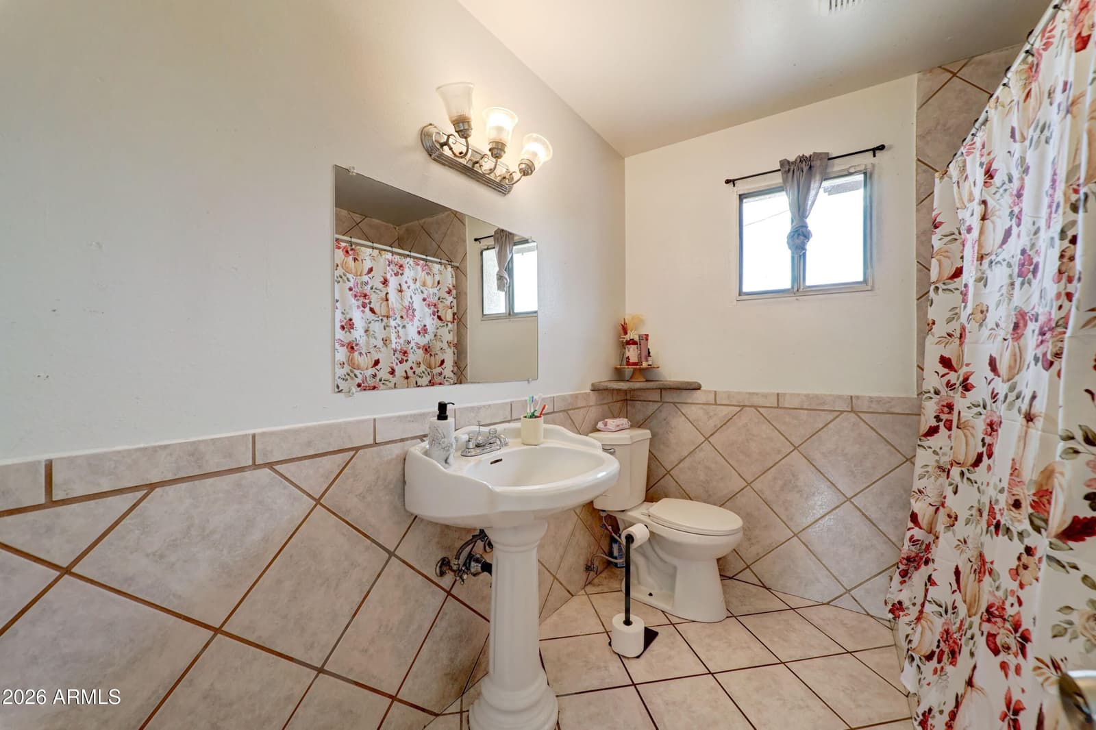 5438 W ROANOKE Avenue, Phoenix, AZ 85035 — photo 23 of 28