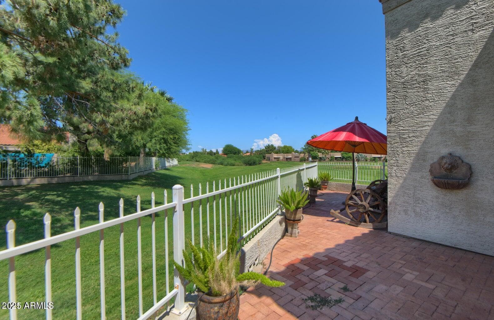 4020 E LAUREL Lane, Phoenix, AZ 85028 — photo 10 of 39