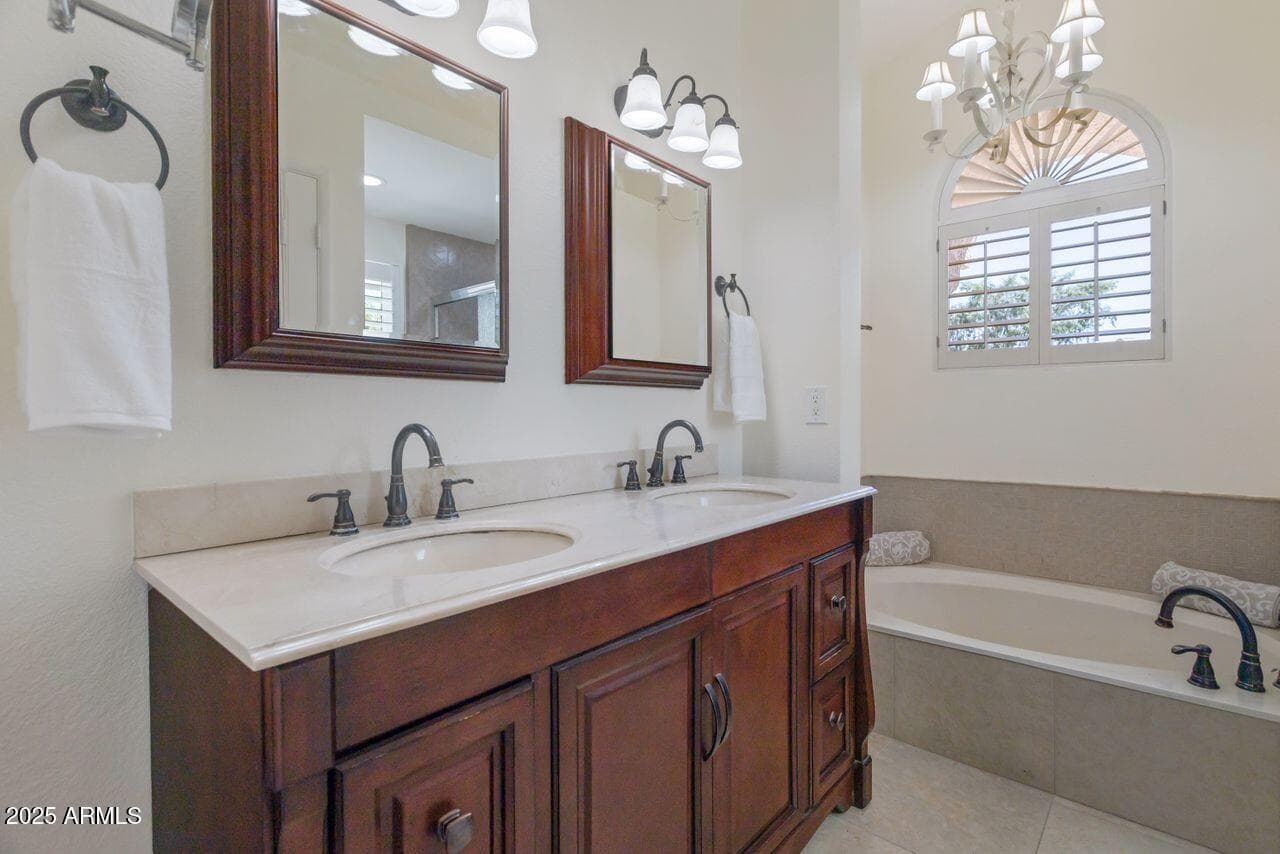 4020 E LAUREL Lane, Phoenix, AZ 85028 — photo 24 of 39