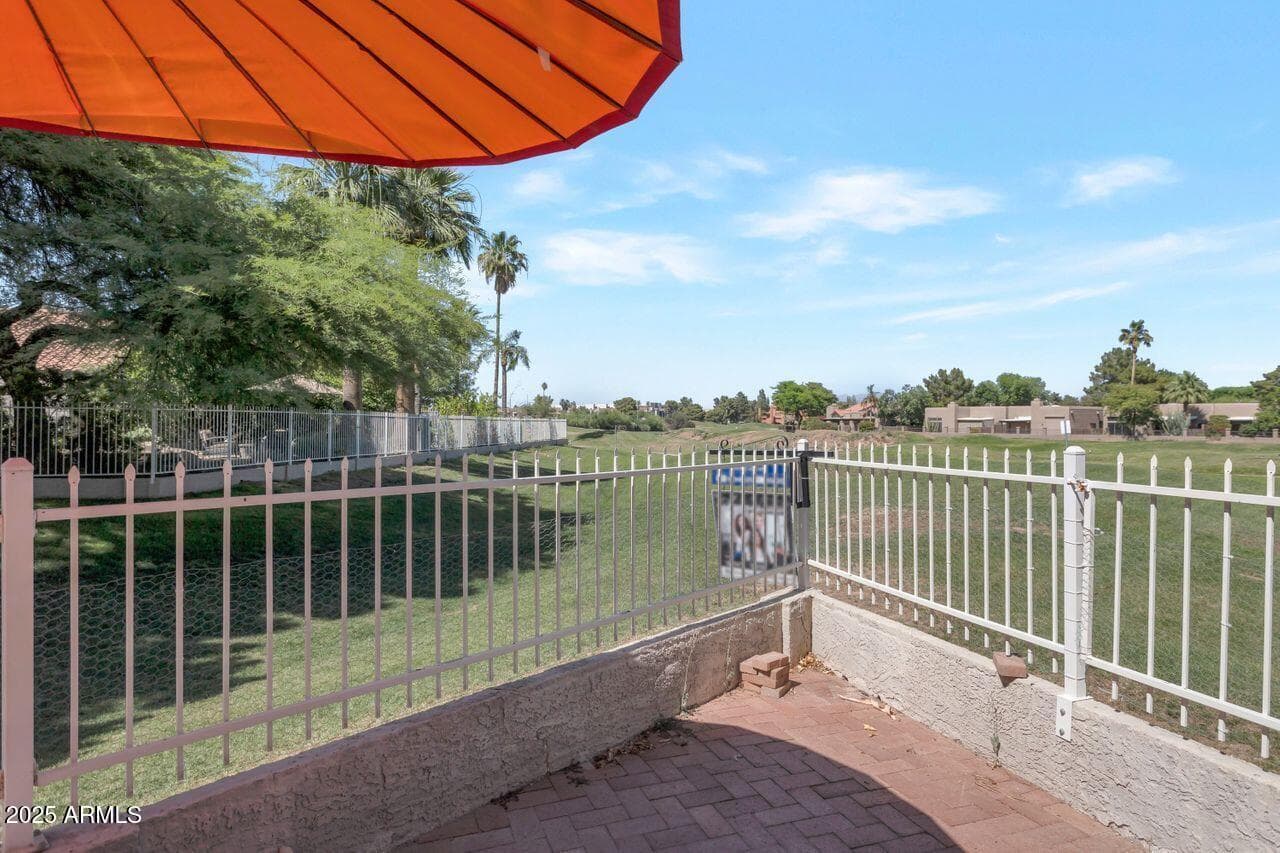 4020 E LAUREL Lane, Phoenix, AZ 85028 — photo 38 of 39