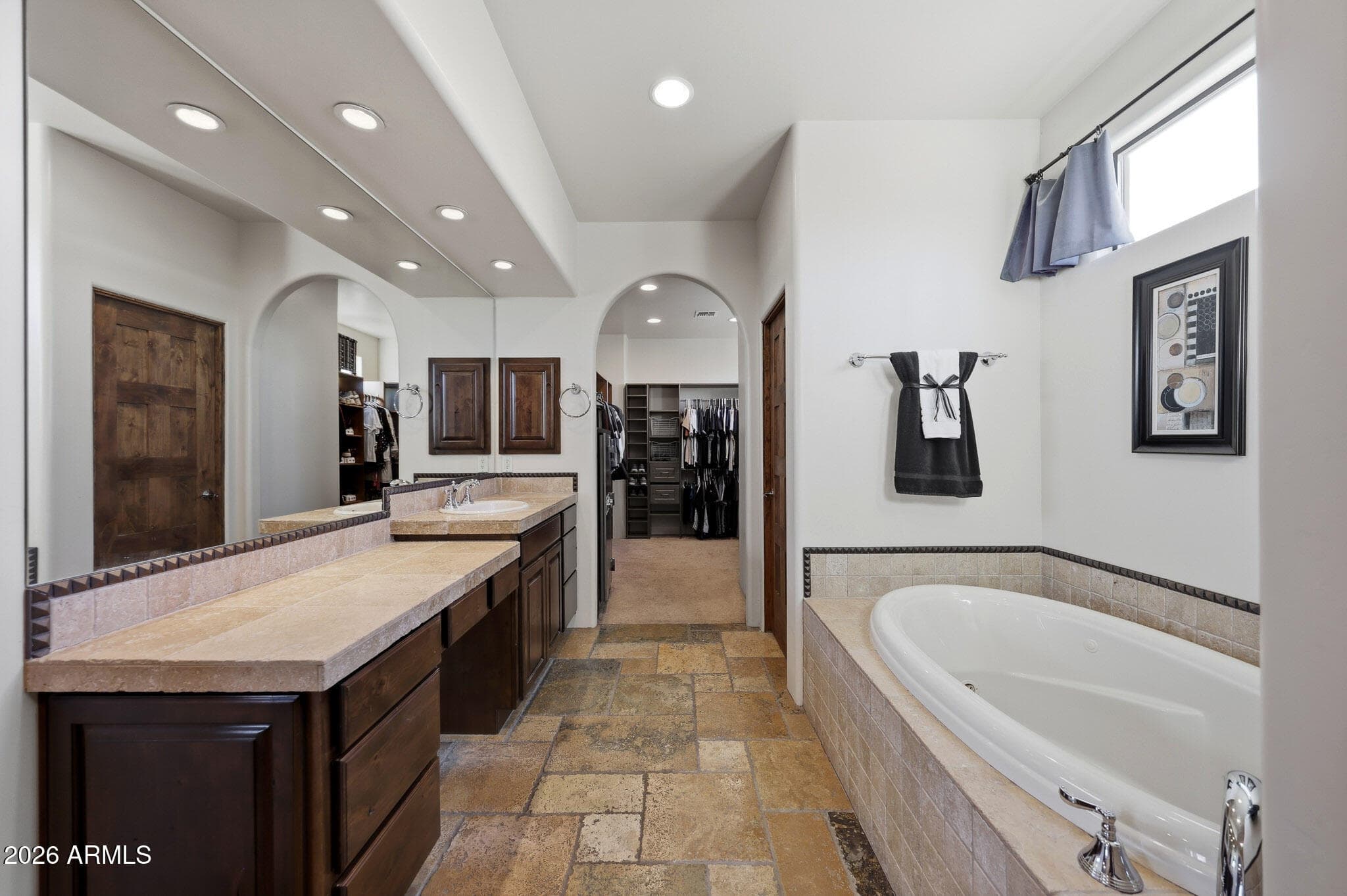 3211 W HORIZON Drive, Phoenix, AZ 85086 — photo 9 of 124
