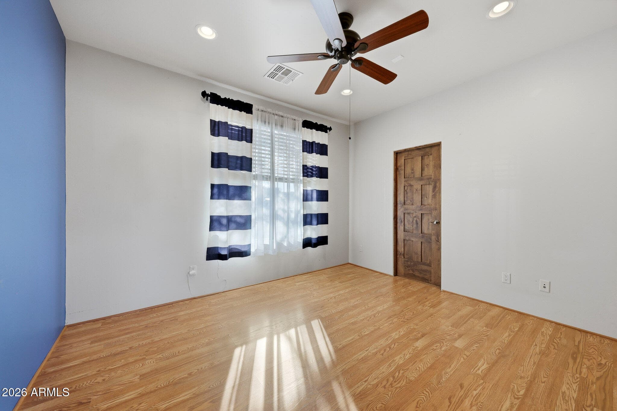 3211 W HORIZON Drive, Phoenix, AZ 85086 — photo 7 of 124