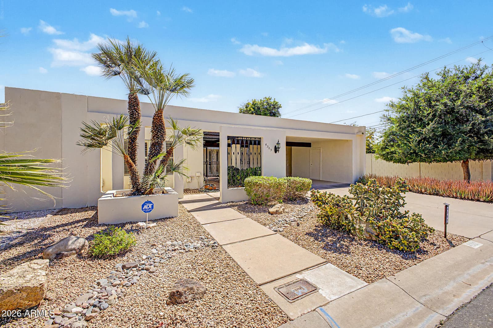 4303 E FAIRMOUNT Avenue, Phoenix, AZ 85018 — photo 5 of 55