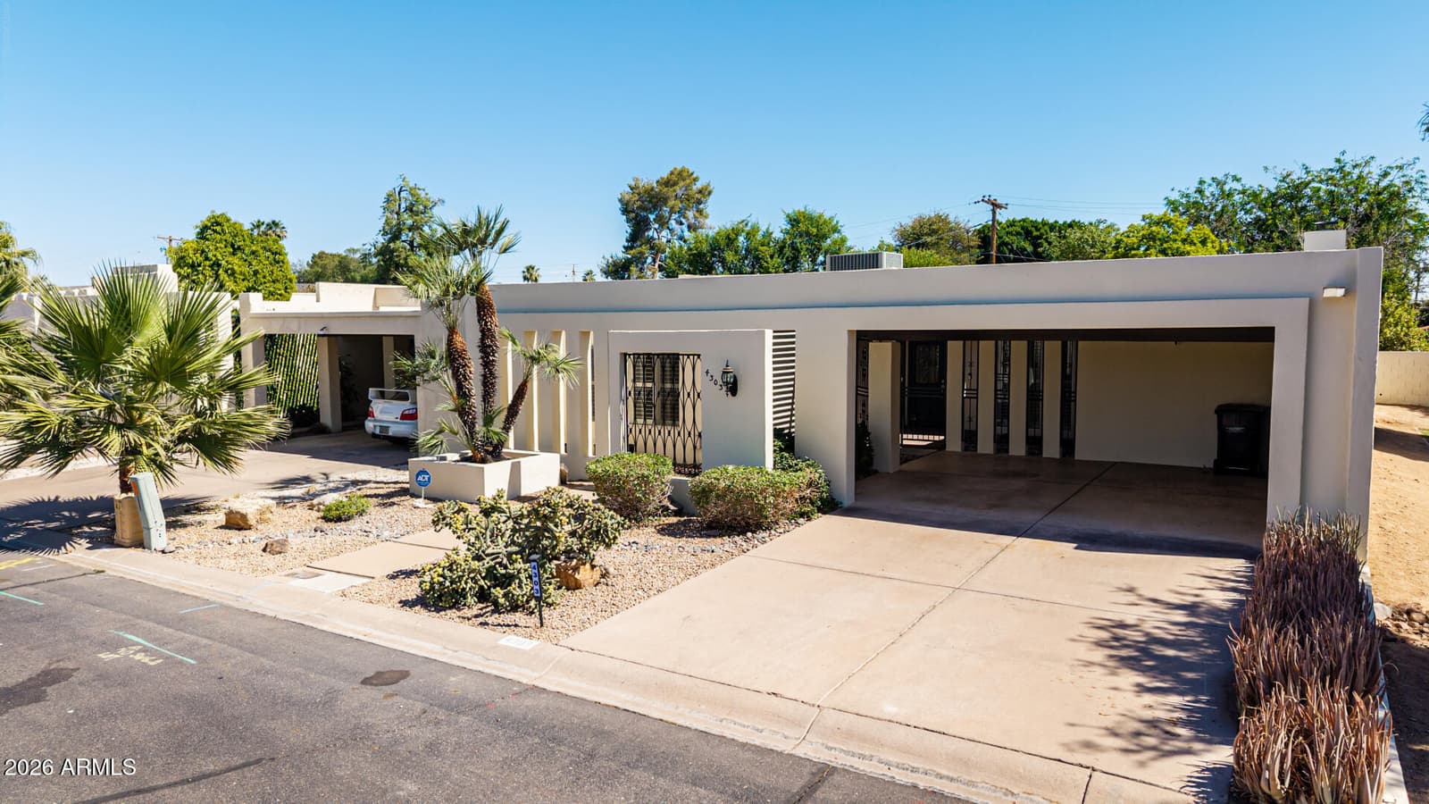 4303 E FAIRMOUNT Avenue, Phoenix, AZ 85018 — photo 4 of 55