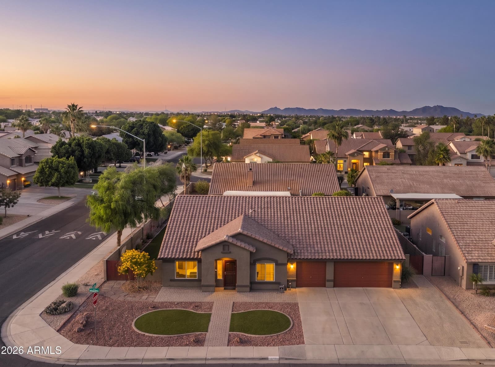 9555 E JUANITA Avenue, Mesa, AZ 85209