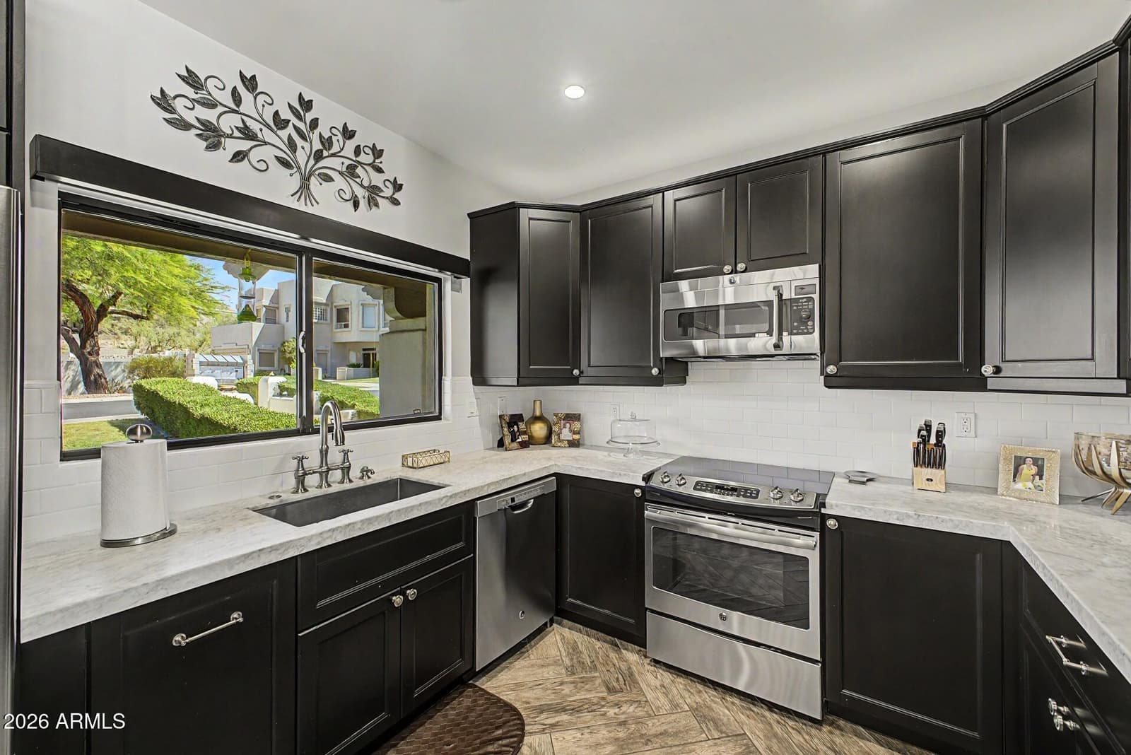 3101 E SIERRA MADRE Way, Phoenix, AZ 85016 — photo 14 of 33