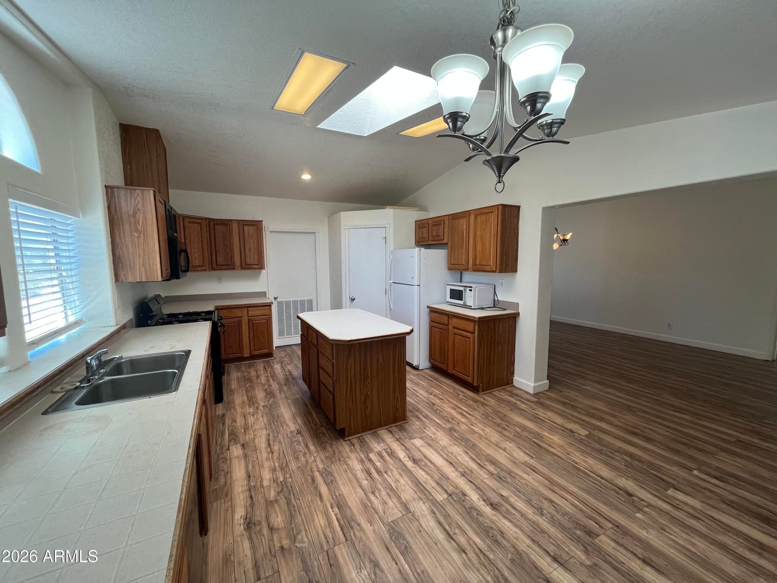 19107 W Catalina Drive, Litchfield Park, AZ 85340 — photo 6 of 29