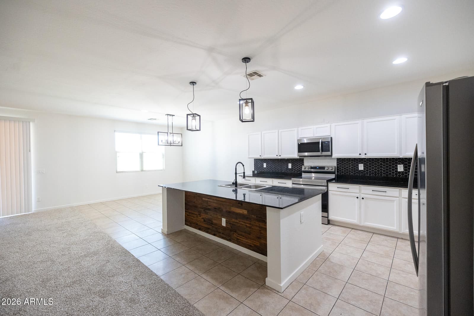 37178 N EL MORRO Trail, San Tan Valley, AZ 85140 — photo 12 of 39