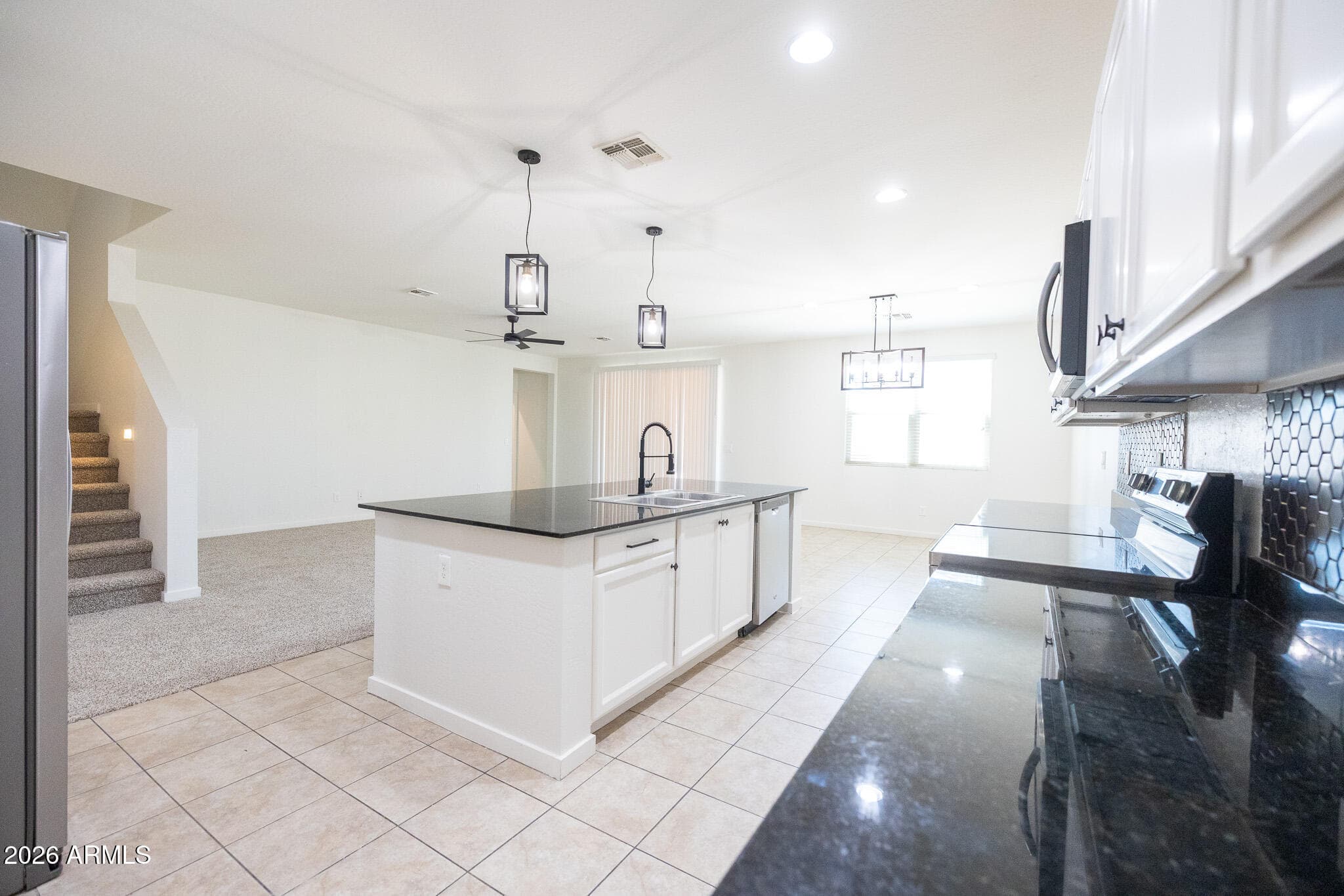 37178 N EL MORRO Trail, San Tan Valley, AZ 85140 — photo 14 of 39