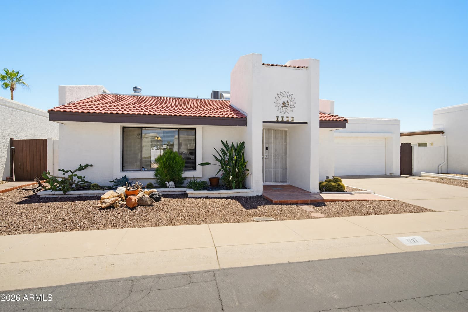 1107 E Michigan Avenue, Phoenix, AZ 85022 — photo 3 of 37