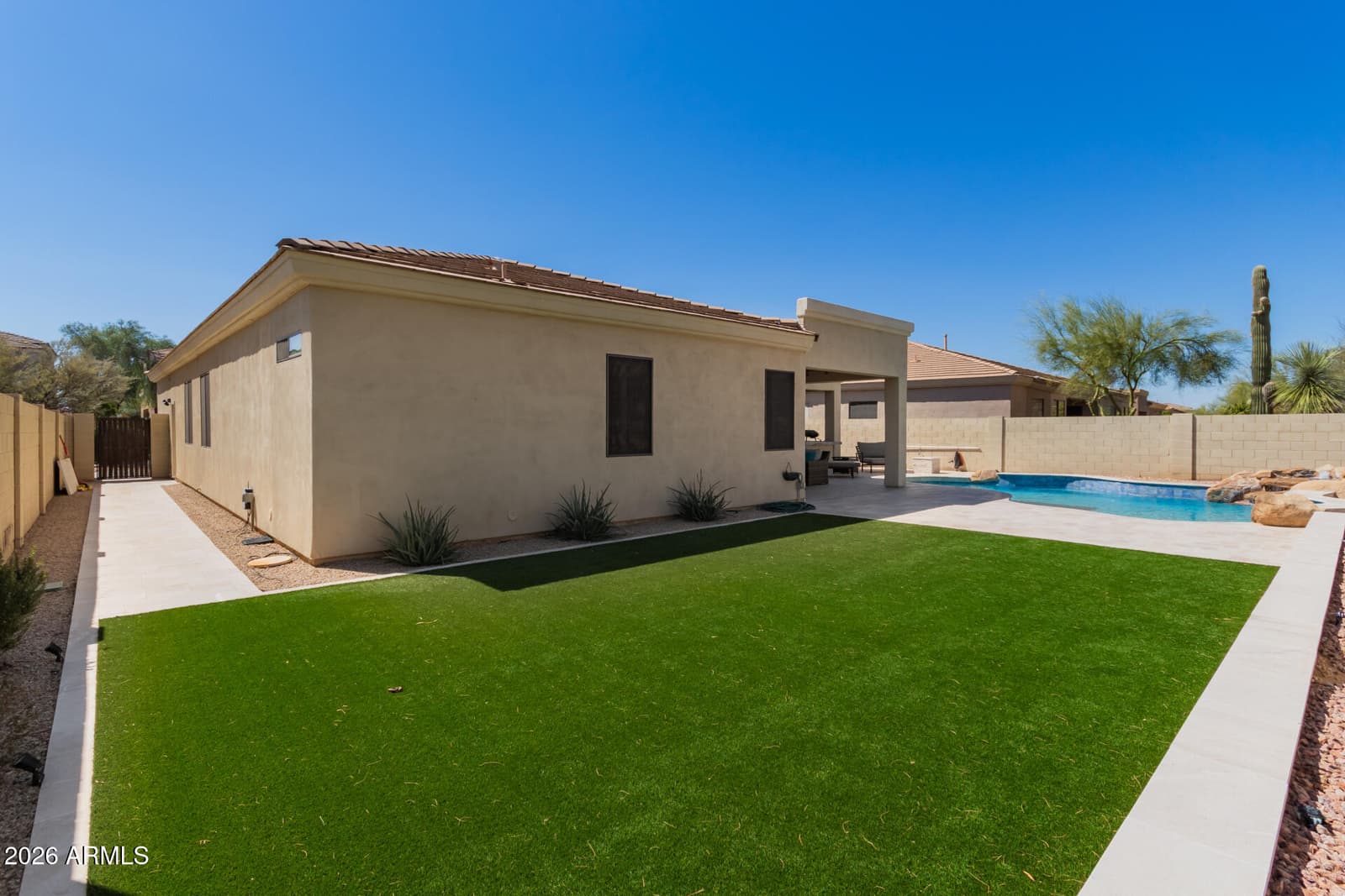 5242 E HERRERA Drive, Phoenix, AZ 85054 — photo 31 of 31