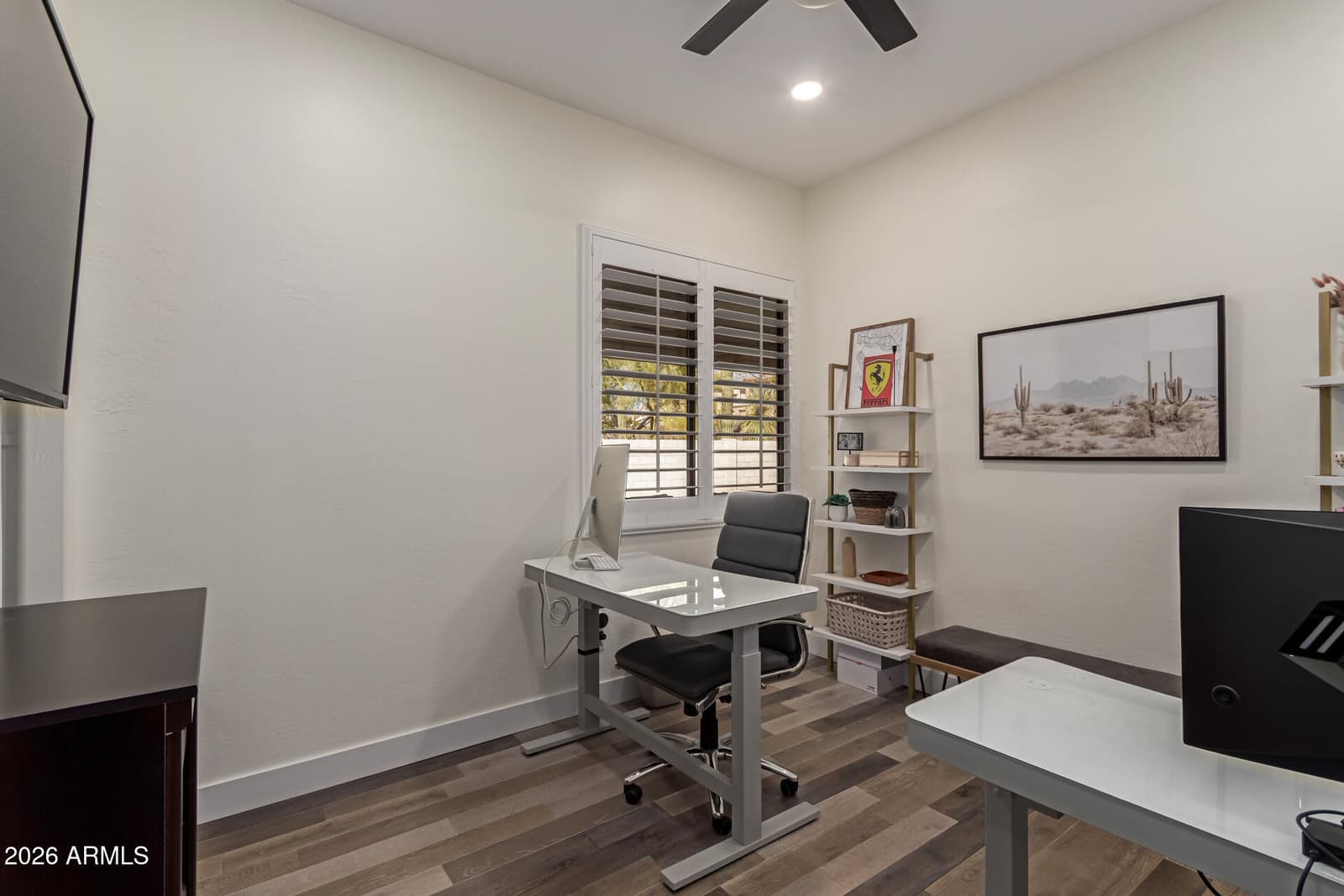 5242 E HERRERA Drive, Phoenix, AZ 85054 — photo 24 of 31