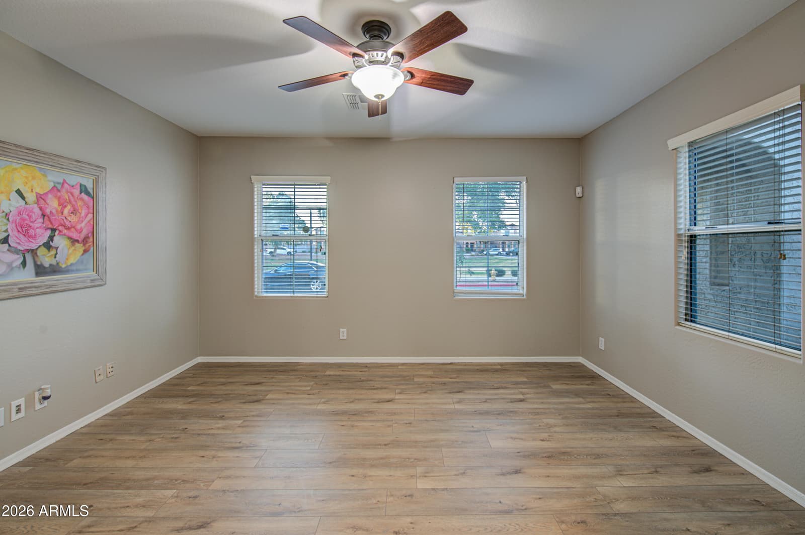 7759 W MONTE VISTA Road, Phoenix, AZ 85035 — photo 5 of 43