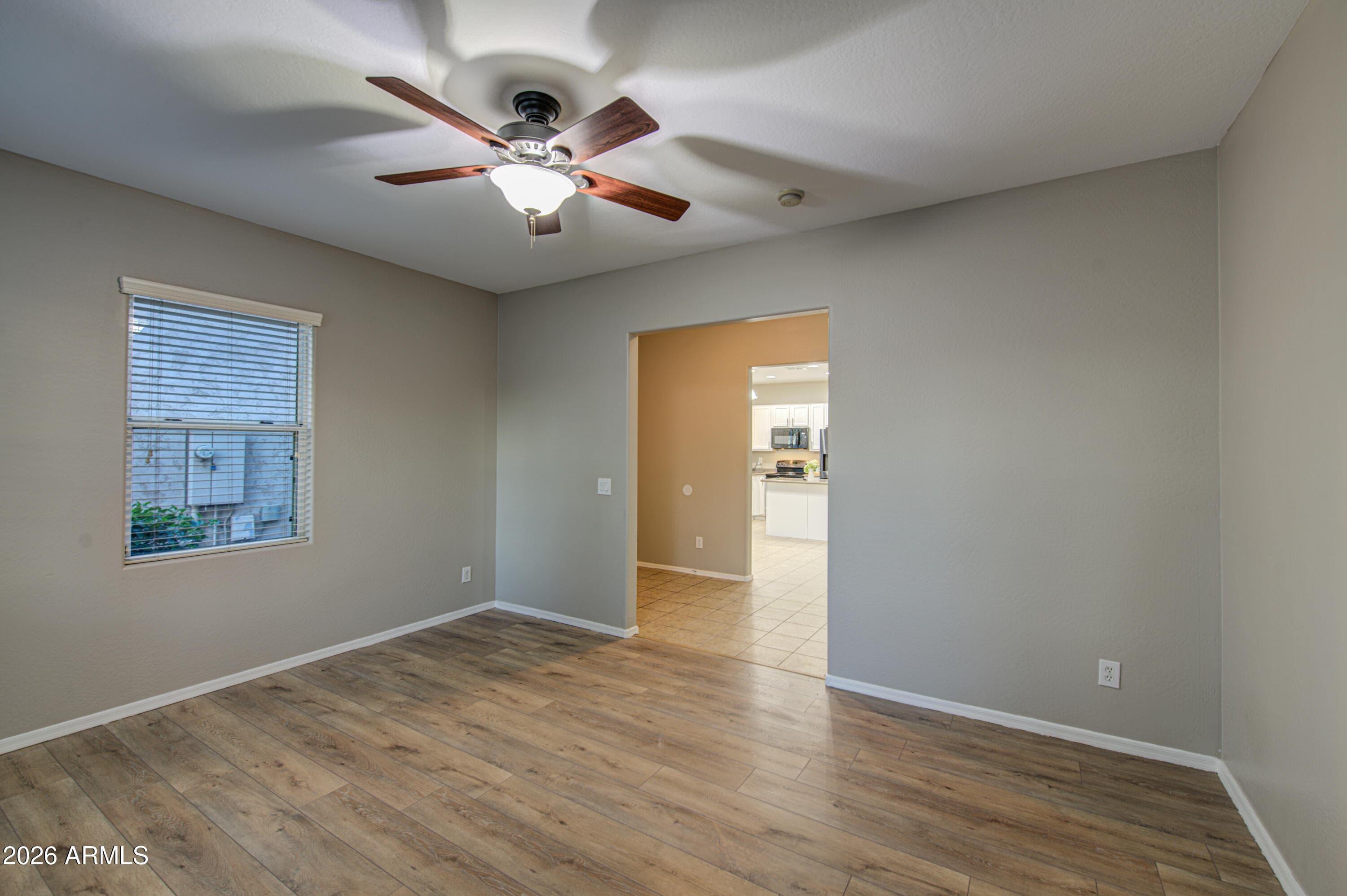 7759 W MONTE VISTA Road, Phoenix, AZ 85035 — photo 7 of 43