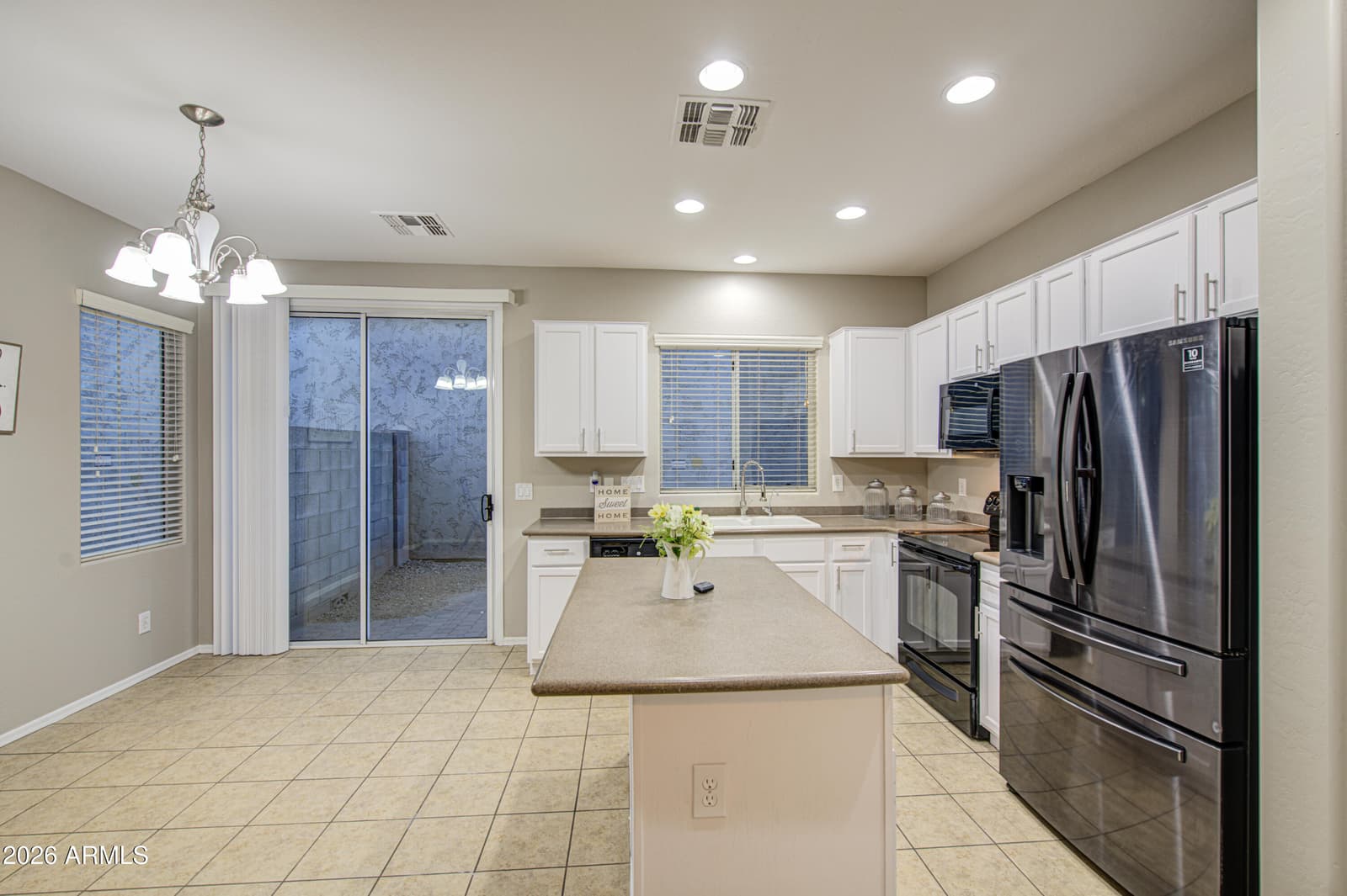 7759 W MONTE VISTA Road, Phoenix, AZ 85035 — photo 16 of 43