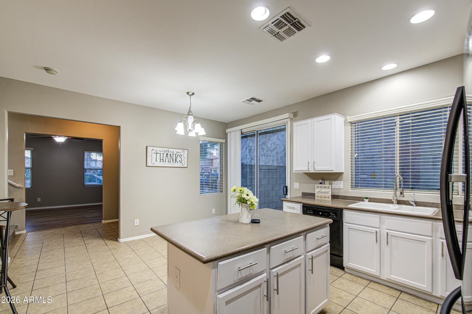 7759 W MONTE VISTA Road, Phoenix, AZ 85035 — photo 18 of 43